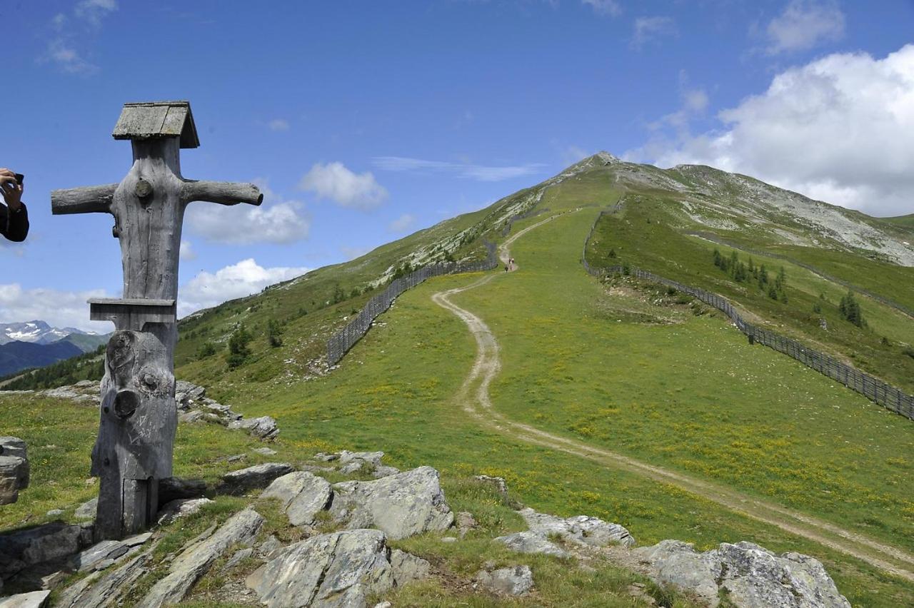 Апарт готель Stoagas Waidblick Санкт-Міхель-ім-Лунгау Екстер'єр фото